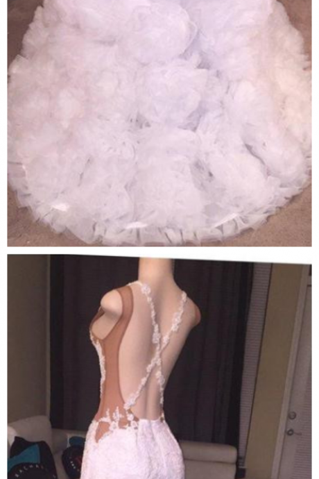 Lace Deep-V-neck Cross-cross Ruffles Mermaid Sleeveless Appliques Prom Dress